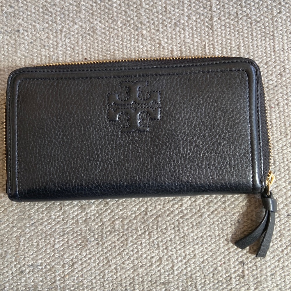 Tory Burch classic leather long wallet
